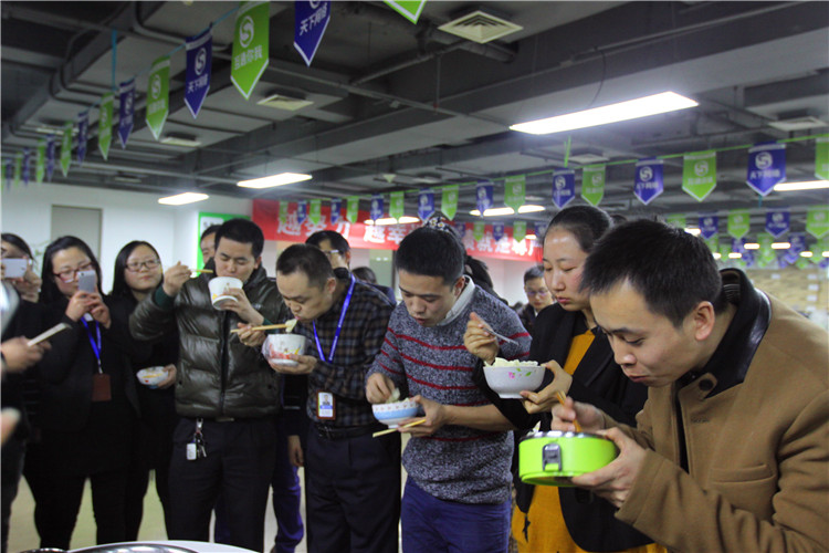 天互數(shù)據(jù)2015冬至總動(dòng)員，餃子大戰(zhàn)樂開懷