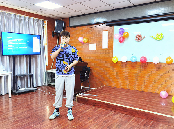 陽春三月，風(fēng)和日麗，為你送上生日祝福！